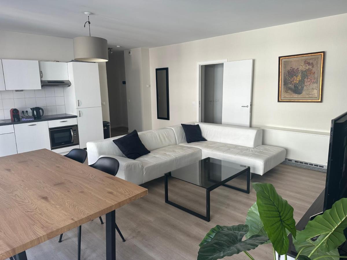 3 Bedroom Apartment In City Center With Balcony View Брюксел Екстериор снимка